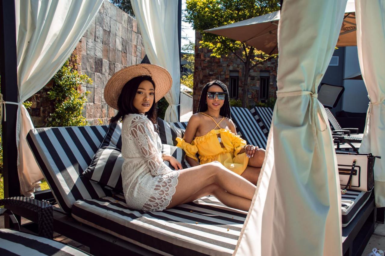 Seven Villa Hotel & Spa โจฮันเนสเบิร์ก ภายนอก รูปภาพ The Cabana